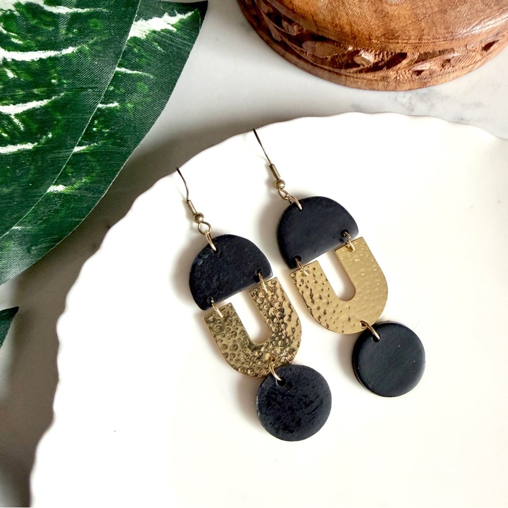 3/$22🩶 Black Polymer Clay Gold Arch Earrings PREOWNED Geo Boho Jewelry